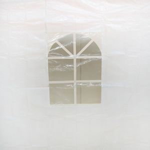 Stena s oknom biela